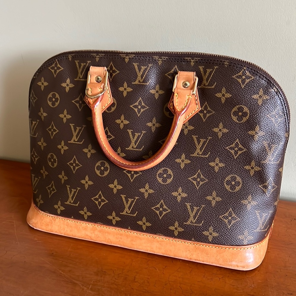 Louis Vuitton alma PM